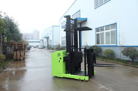 1.5 Tonnen 3m 5,5m Höhe Gabelstapler Stand-up Lkw Auftragsempfänger