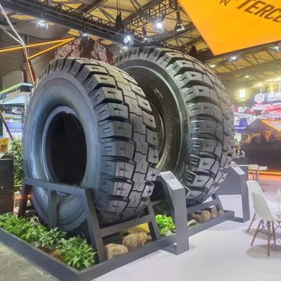 XDEM 260T Hydraulische Reifenpresse für Bergbau OTR Reifen Bergbaufahrzeuge Reifen 23.5R25 29.5R25 35/65R35 45/68R45