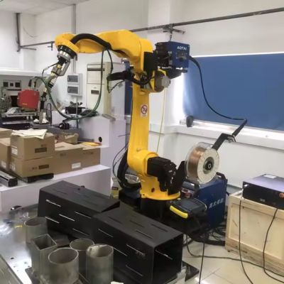 10 kg Nutzlast 1700 mm Reichweite 6-Achs-Industrieroboterarm Edelstahl MIG-Schweißen Automatischer 6-Achs-Roboter-Schweißmanipulator