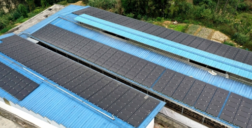 Galvanisierter Rahmen Vollständiges Solarsystem 300W-20KW Hohe Effizienz 15%-22% Off-Grid Photovoltaik-Ausrüstung für die Energieversorgung von Haushalten und Bauernhöfen