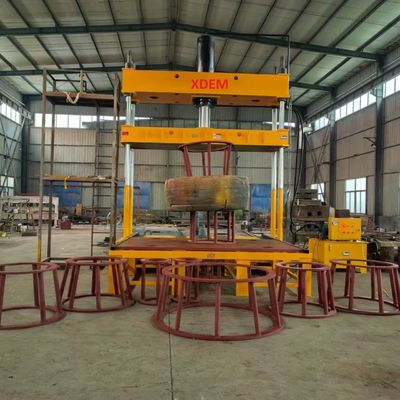 XDEM 260T Hydraulische Reifenpresse für Bergbau OTR Reifen Bergbaufahrzeuge Reifen 23.5R25 29.5R25 35/65R35 45/68R45
